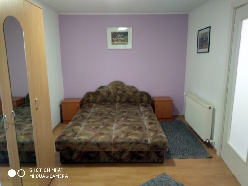 inchiriez apartament cu doua camere apropiere de zona Apusului