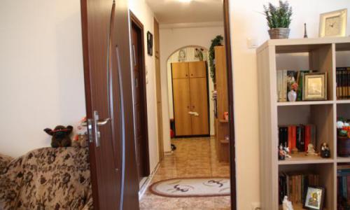 Vand apartament 2 camere Sector.3