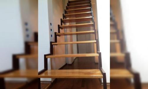 PF. Vand ap 3 camere, finisat modern, scara interioara, CF.
