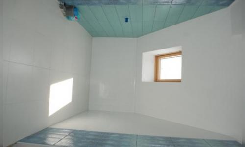 PF. Vand ap 3 camere, finisat modern, scara interioara, CF.