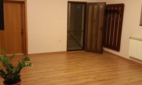 Casa + teren 240 mp + 550 mp curte in pipera
