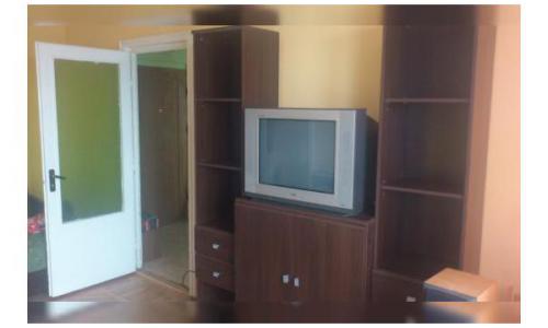 Ofer pentru inchiriere apartament 3 CAMERE CALEA GRIVITEI (METROU)