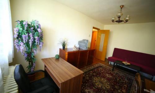 Proprietar, inchiriez apartament 2camere proaspat renovat vizavi de Hm Auchan Crangasi