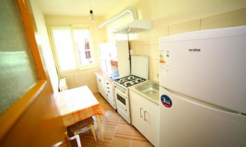 Proprietar, inchiriez apartament 2camere proaspat renovat vizavi de Hm Auchan Crangasi