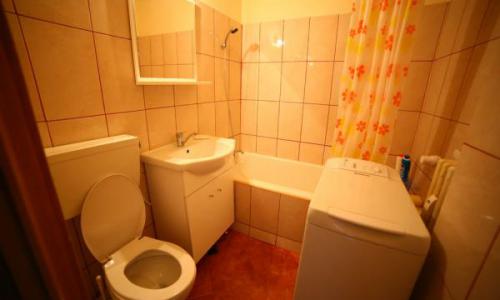 Proprietar, inchiriez apartament 2camere proaspat renovat vizavi de Hm Auchan Crangasi