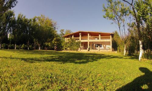 VAND vila de vacanta langa lac