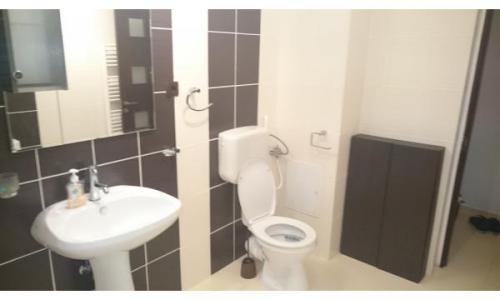 Inchiriere apart. 2 camere, modern, termen lung, negociabil, ideal cuplu, familie tanara