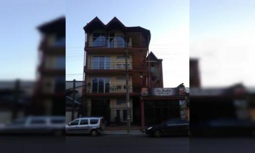 Proprietar inchiriez 390 mp stradal zona Parc Pantelimon