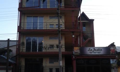 Proprietar inchiriez 50 mp stradal zona Parc Pantelimon