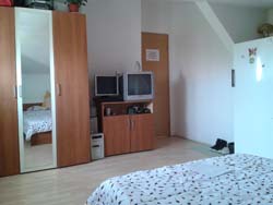 Inchiriez camere in vila super conditi 100E/camera BUCURESTI