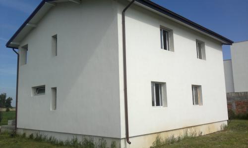 Vila P+1 situata in Petresti Corbeanca acces rapid din DN1(1km) si la 150m de lac
