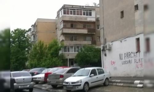 propietar vand apartament 3 camere termopan 2 aparate aer conditionat parchet stejar gresie faianta etaj 34 2 grupuri sanitare balcon 6m stradal an 82