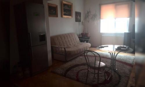 vand apartament 2 camere