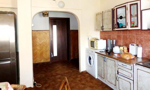 Apartament 3 camere, decomandat, Vasile Aaron-Sibiu