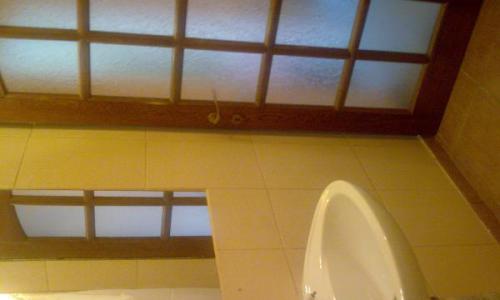 Ofer spre inchiriere apartament 2 camere la Universitate