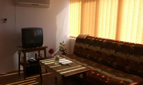 Casa Suprafata 90 mp. cu Pamant: 2800 mp. Jud Hunedoara.Comuna Baita,Cainelu de Sus