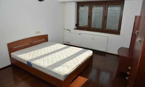 inchiriez 3 camere unirii fantani parlament