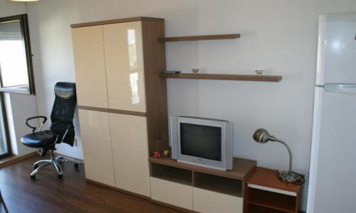 Inchiriez Garsoniera in bloc nou, la 5 min de Metrou Aparatorii Patriei