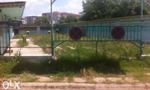 teren central, linga Catedrala Adjud, str Al. I Cuza, cu piata bazar la cheie. +teren+toate utilitatile cu toate actele si taxele la zi.