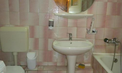 Inchiriez apartament 2 camere Mihai Bravu 317,langa Kaufland