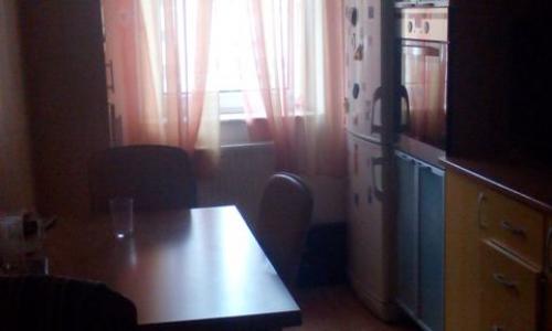 Apartament 3 camere zona Ciucas