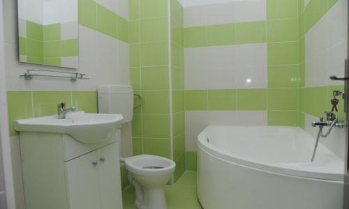 Vanzare ap. 3 camere 72 mp. Sector 4, bloc nou