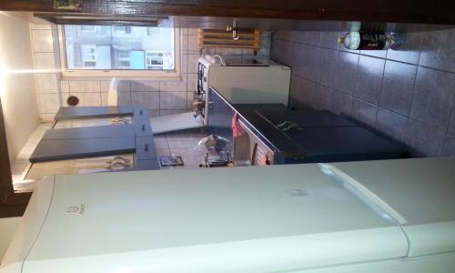 Berceni, Luica 13, inchiriez ap 2 camere complet utilat/mobilat