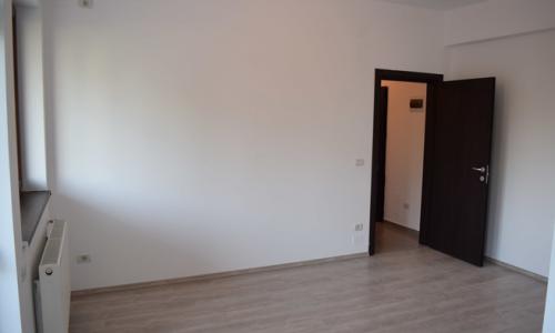 Garsoniera spatioasa, zona Metalurgiei, aproape de Carrefour Grand Arena