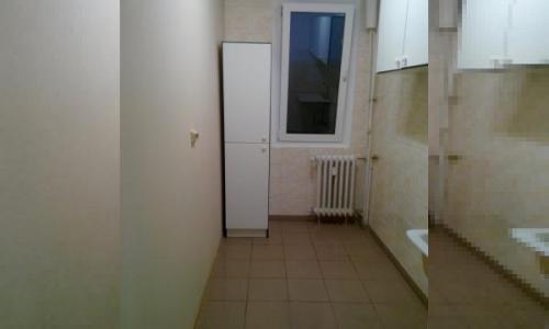 Garsoniera de inchitiat Drumul Taberei 34mp utili, cf1, decomandat, recent renovata, gresie, faianta, parchet, usa metalica, termopane, bloc reabilitat termic. Zona linistita bloc ff curat. 170?/luna + 1 luna garantie. Disponibila imediat pe termen lung .