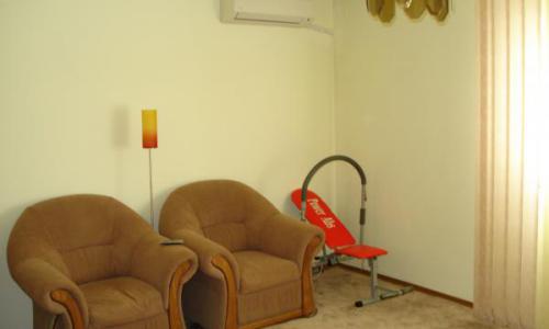 APARTAMNET 3 CAMERE, ET.1, STR CANTACUZINO ( PISICA ALBA ) , PLOIESTI ,62000 EURO