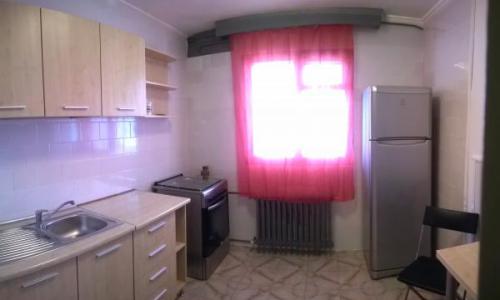 Particular Vand apartament 3 camere Iancului mobilat utilat reabilitat termic confort 1 an 1981 (bloc rusesc din beton armat) civilizat, 2 lifturi, semidecomandat, suprafata 70 mp, etaj 8/8 + etaj tehnic, fara probleme cu terasa blocului,administrare buna