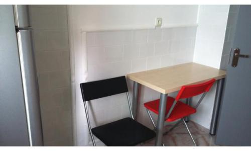 Particular Vand apartament 3 camere Iancului mobilat utilat reabilitat termic confort 1 an 1981 (bloc rusesc din beton armat) civilizat, 2 lifturi, semidecomandat, suprafata 70 mp, etaj 8/8 + etaj tehnic, fara probleme cu terasa blocului,administrare buna