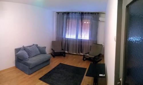Particular Vand apartament 3 camere Iancului mobilat utilat reabilitat termic confort 1 an 1981 (bloc rusesc din beton armat) civilizat, 2 lifturi, semidecomandat, suprafata 70 mp, etaj 8/8 + etaj tehnic, fara probleme cu terasa blocului,administrare buna
