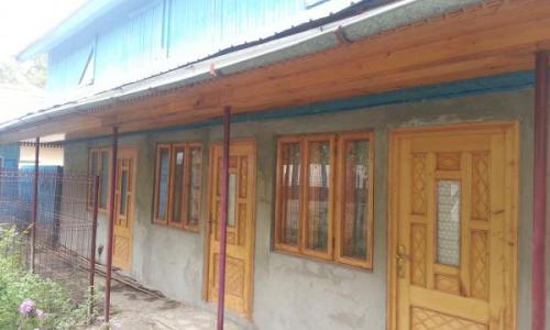 Vand casa + teren arabil cu livad? 5000 mp, ?n localitatea P?t?rlagele, jud. Buz?u