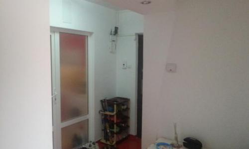Proprietar ap 3 camere Langa piata Brick, Marvimex .Merita vazut nu mancam pe nimeni pret negociabil.