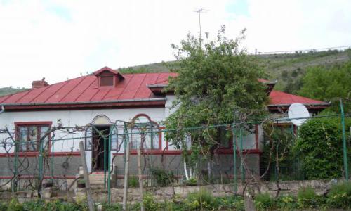 Vand/inchiriez casa in zona viticola Podgoriile Dealul Mare,loc Tohani, jud. Prahova