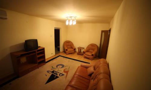 Propietar, inchiriez apartament cu doua camere pe Margeanului