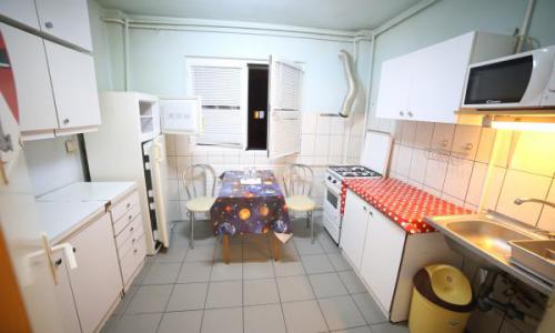 Propietar, inchiriez apartament cu doua camere pe Margeanului
