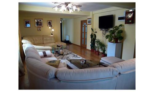 Vanzare Vila Rosu-Chiajna 270mp 300000EUR Negociabil