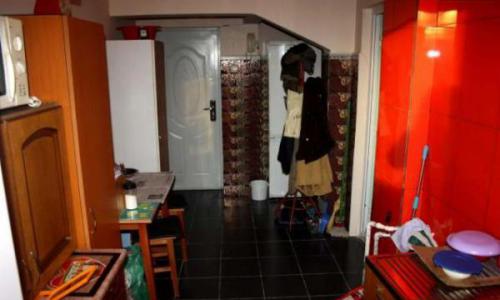 Garsoniera transformata in apartament cu 2 camere, semidecomandat, confort 1,Ploiesti Nord, strada Cameliei