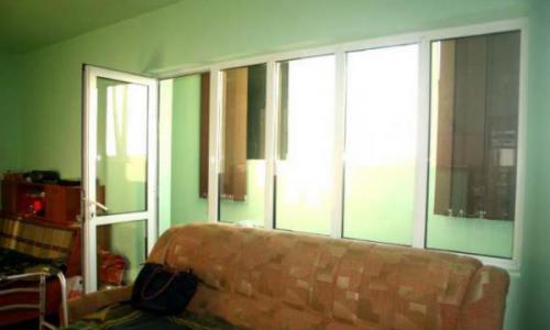 Garsoniera transformata in apartament cu 2 camere, semidecomandat, confort 1,Ploiesti Nord, strada Cameliei