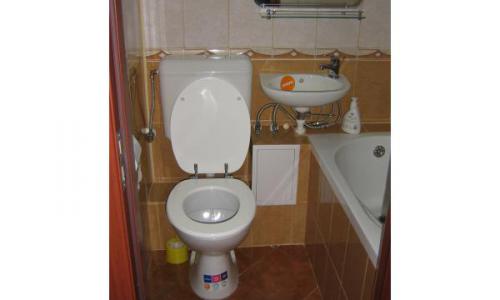 Vand apartament 4 camere sector 3 , bd.Camil Ressu nr. 49 , bloc tip H , la statia de metrou Nicolae Grigorescu ?i la statia de RATB Ilioara , etaj 2 din 4 ,parc IOR ,scoli , liceu , gradinite , strand, crese,policlinica , magazine, piata Ambrozie,etc.