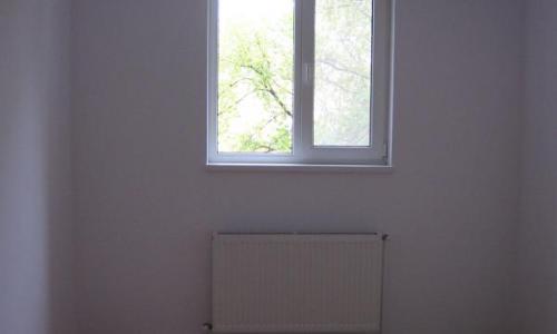 Vand apartament 4 camere sector 3 , bd.Camil Ressu nr. 49 , bloc tip H , la statia de metrou Nicolae Grigorescu ?i la statia de RATB Ilioara , etaj 2 din 4 ,parc IOR ,scoli , liceu , gradinite , strand, crese,policlinica , magazine, piata Ambrozie,etc.