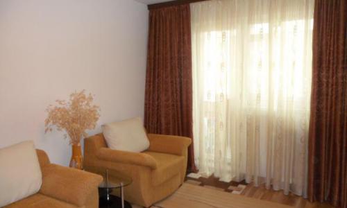 proprietar vand ap. 2 cam. dec. in constanta . zona boema