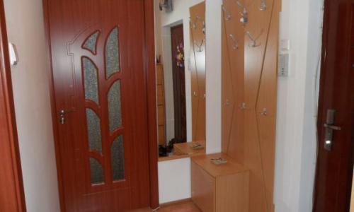 proprietar vand ap. 2 cam. dec. in constanta . zona boema