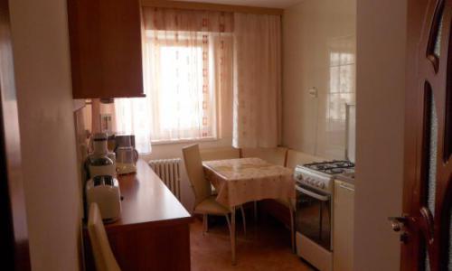 proprietar vand ap. 2 cam. dec. in constanta . zona boema