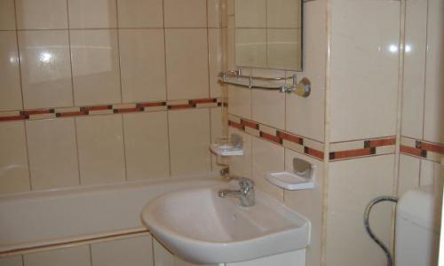 Campia Libertatii (intersectie cu Baba Novac), Particular, 2 camere, stradal, etaj 8/10, 2 lifturi, 55 mp, bloc reabilitat termic, decomandat (circular), mobilat modern, utilat, renovat