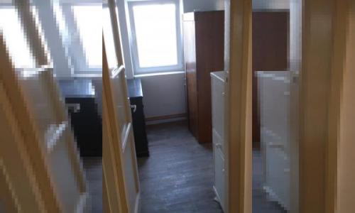 Ultracentral, zona lux, Piata Victoriei, 8' metrou, Dorobanti Capitale, strada exclusivista, Roma 21, ieftin, Investitie randament mare (recuperezi in 16ani de inchiriere), apart 4 Cam /incaperi (1mare+3mici posibil extindere pod) 3/3, mobilat utilat;