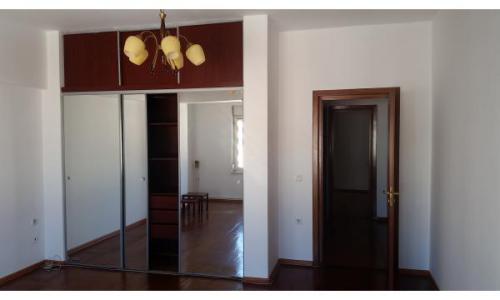 Inchiriez - Penthouse cu terasa zona Arcul de Triumf