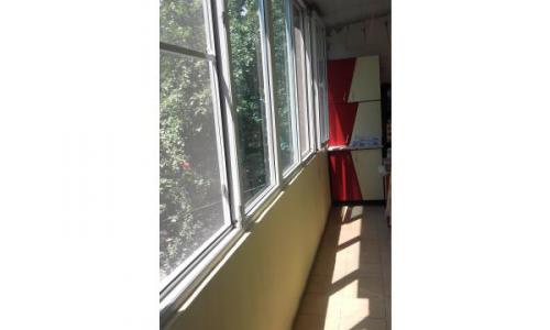 Particular 2 cam spatios, semidec,cf 1, 52 mp,imbunatatit P,G,F,T,balcon inchis cu T,calorifere si usi schimbate,inst electrica si sanit schimbata ,AC,loc parcare. Merita vazut,pentu vizionari si alte informatii va stau la dispozitie 0763672246.